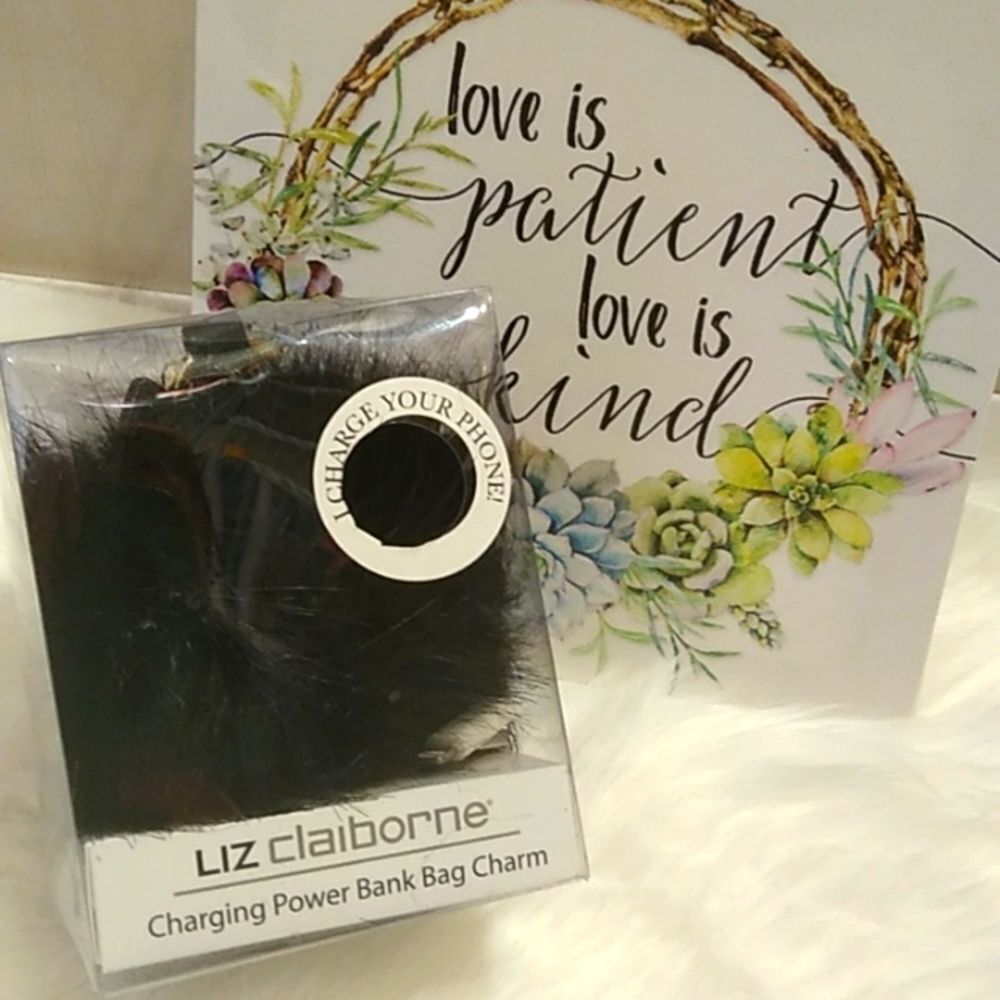 NWT Liz Claiborne Charging Power Bank Bag Charm.